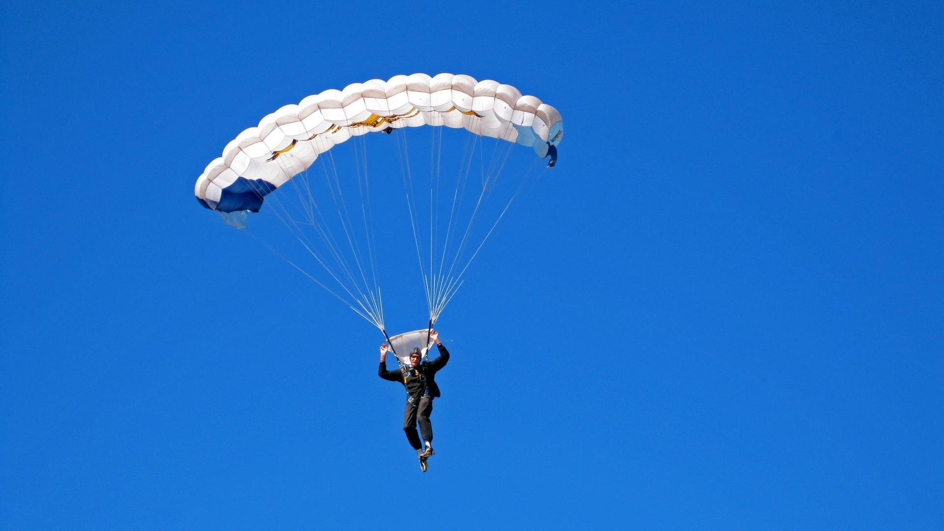 “六人制袋棍球:速度、力量与策略的完美碰撞”